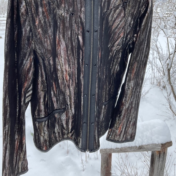 REVERSIBLE - stylish abstract metallic and black leather jacket - Picture 14 of 16